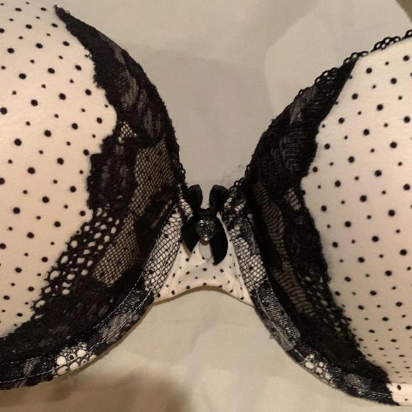 Victoria's Secret 32D padded bra black-and-white polkadot with lace - Picture 4 of 6